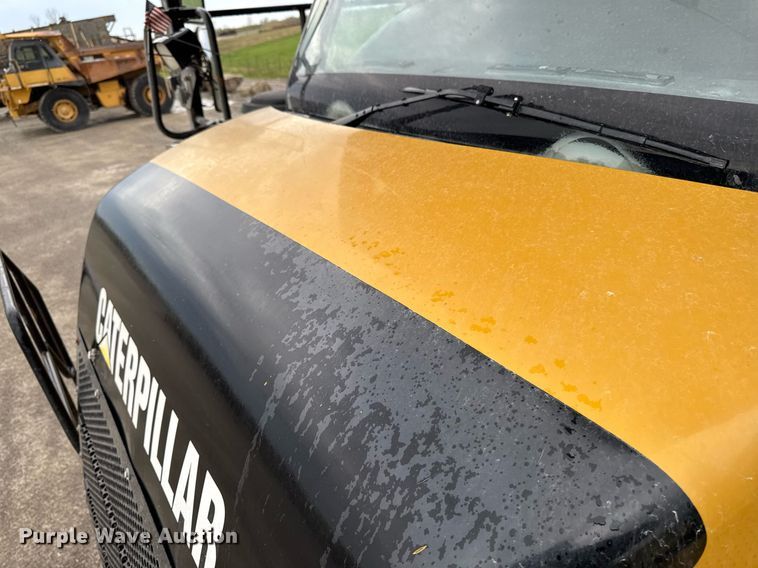 image for item DT0742 2010 Caterpillar 770 haul truck