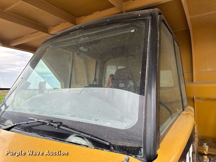 image for item DT0742 2010 Caterpillar 770 haul truck