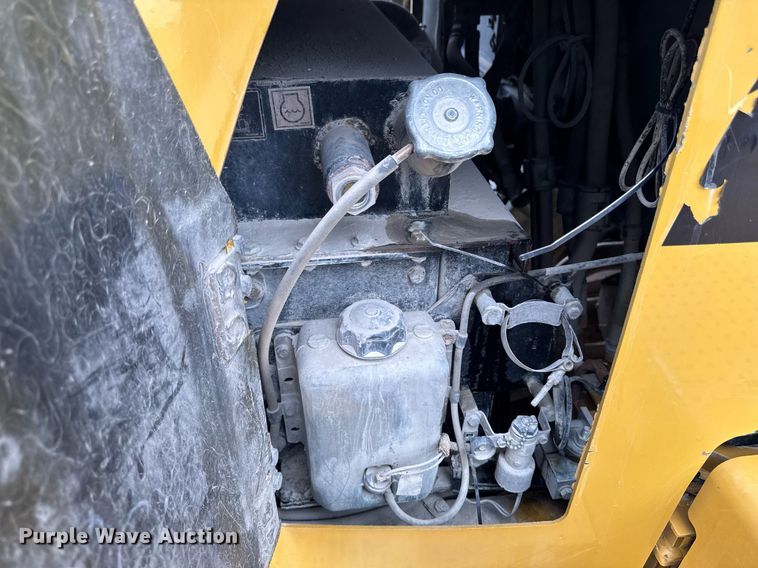 image for item DT0742 2010 Caterpillar 770 haul truck