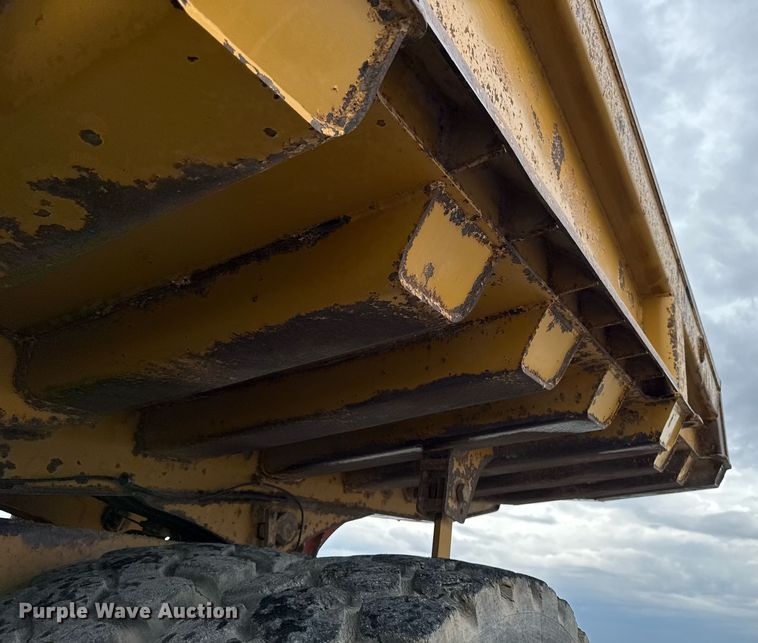 image for item DT0742 2010 Caterpillar 770 haul truck