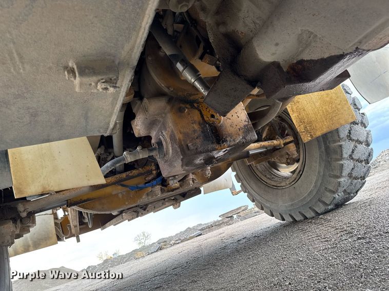 image for item DT0742 2010 Caterpillar 770 haul truck