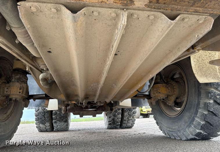 image for item DT0742 2010 Caterpillar 770 haul truck