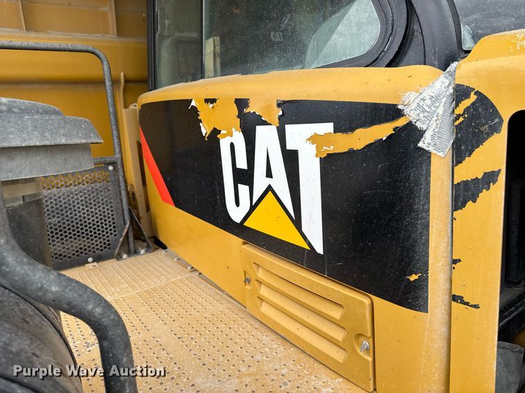 image for item DT0742 2010 Caterpillar 770 haul truck