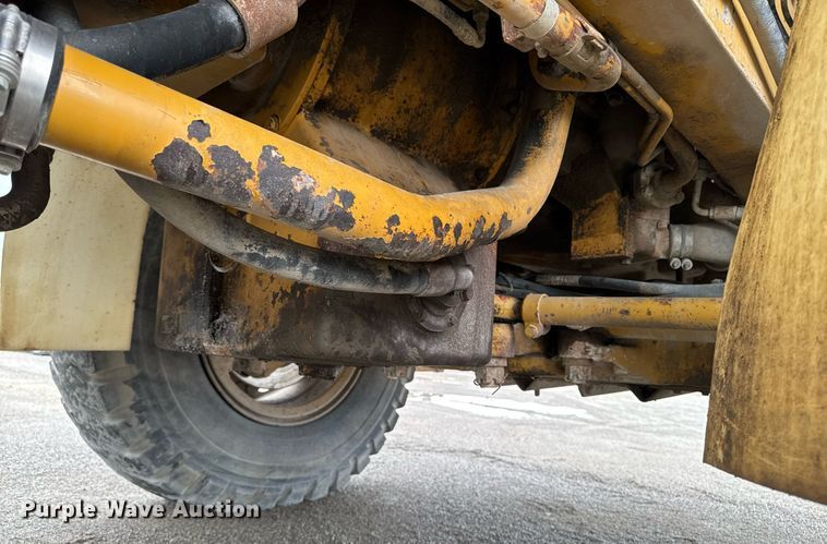 image for item DT0742 2010 Caterpillar 770 haul truck