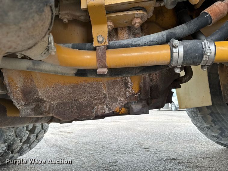 image for item DT0742 2010 Caterpillar 770 haul truck