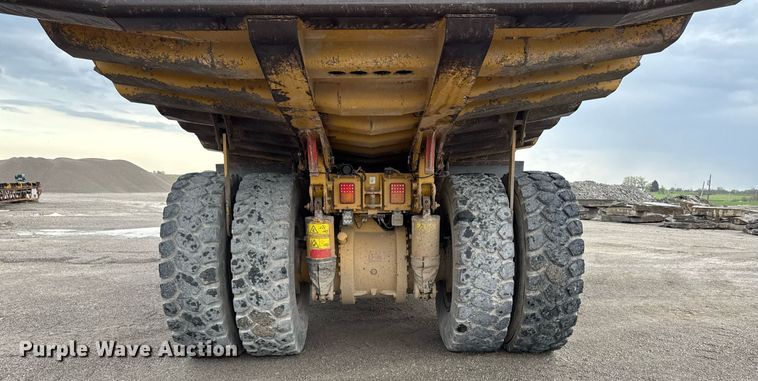 image for item DT0742 2010 Caterpillar 770 haul truck