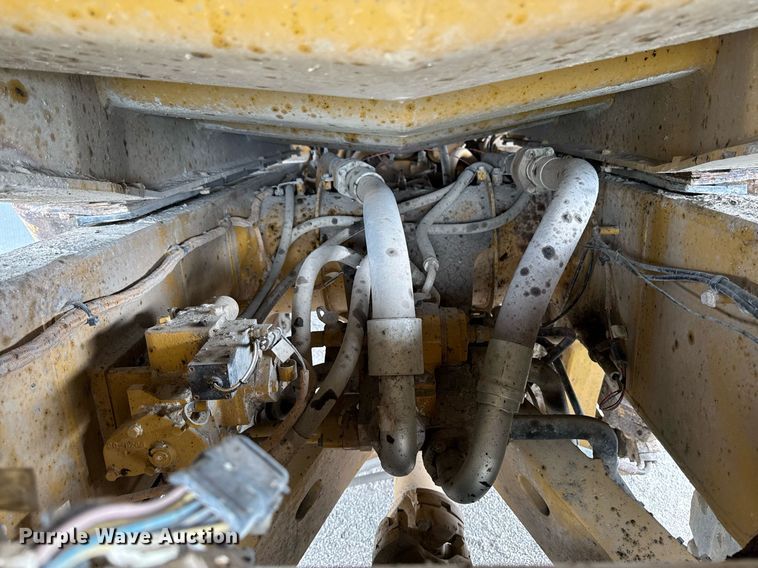 image for item DT0742 2010 Caterpillar 770 haul truck