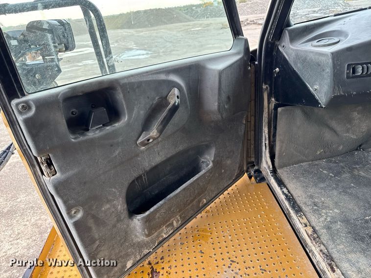 image for item DT0742 2010 Caterpillar 770 haul truck