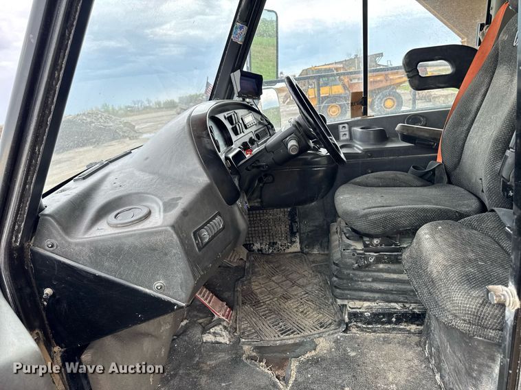 image for item DT0742 2010 Caterpillar 770 haul truck