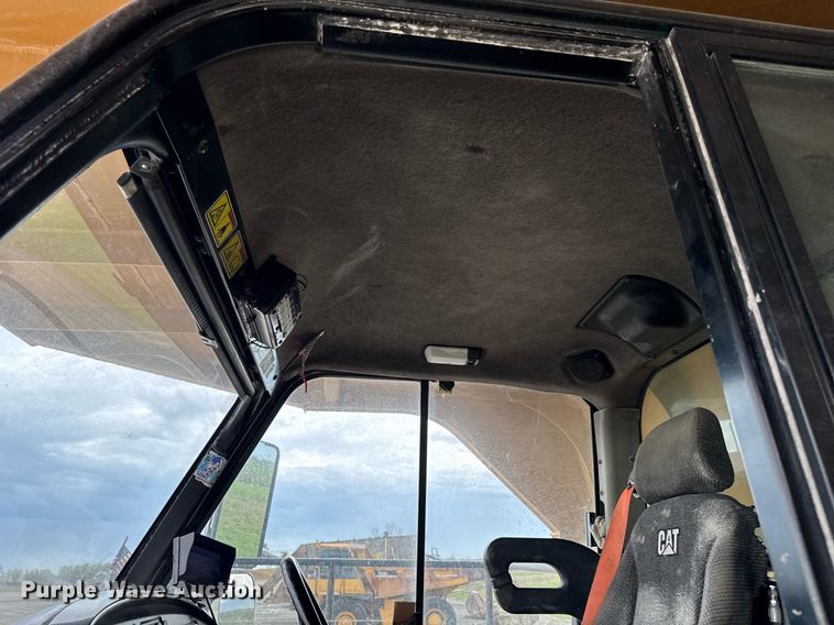 image for item DT0742 2010 Caterpillar 770 haul truck