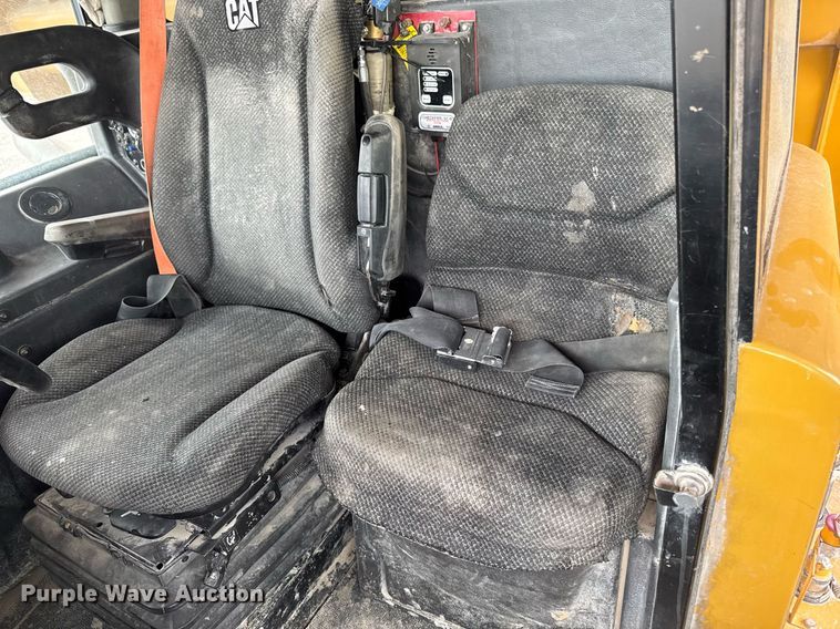 image for item DT0742 2010 Caterpillar 770 haul truck