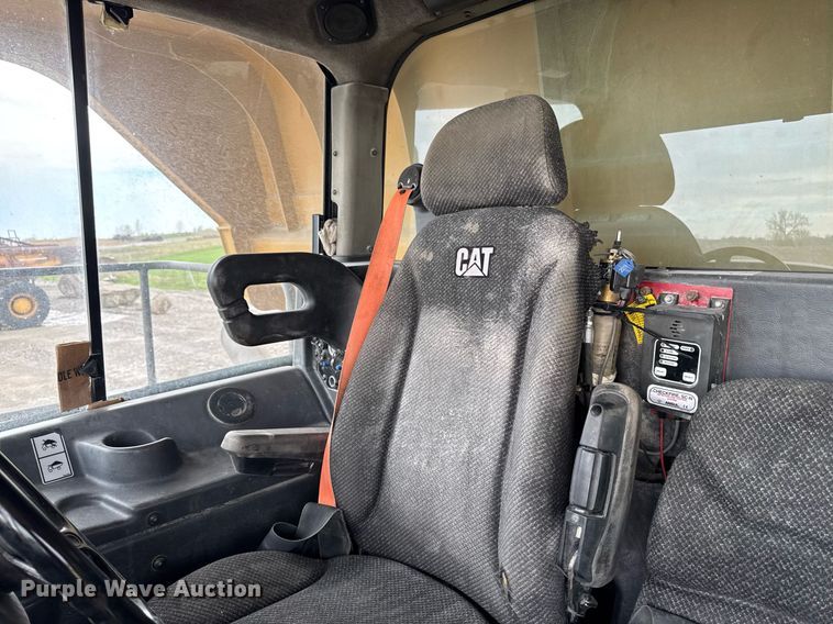 image for item DT0742 2010 Caterpillar 770 haul truck