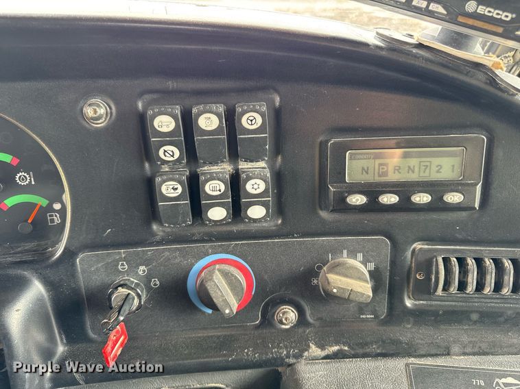 image for item DT0742 2010 Caterpillar 770 haul truck