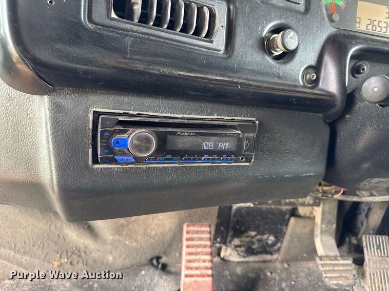 image for item DT0742 2010 Caterpillar 770 haul truck