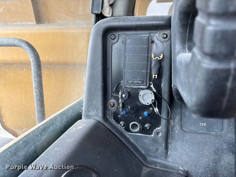 image for item DT0742 2010 Caterpillar 770 haul truck