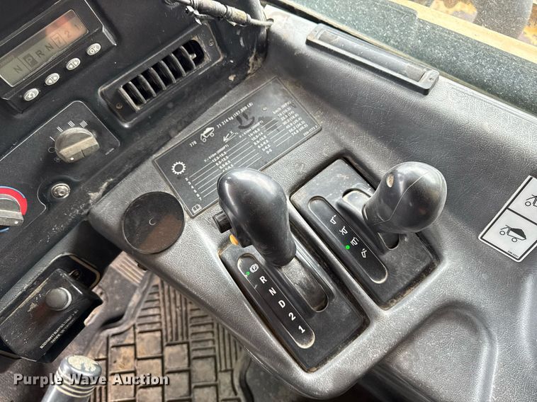 image for item DT0742 2010 Caterpillar 770 haul truck