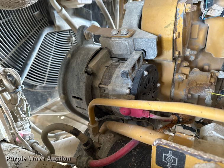 image for item DT0742 2010 Caterpillar 770 haul truck