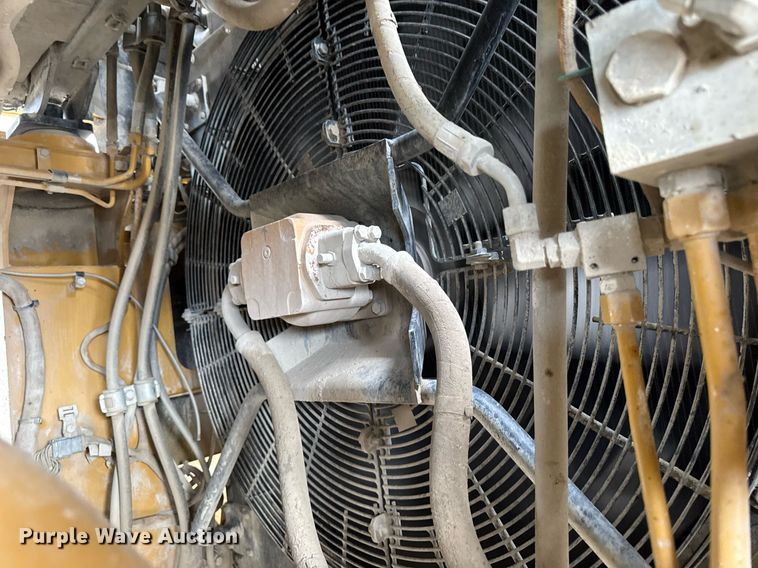 image for item DT0742 2010 Caterpillar 770 haul truck