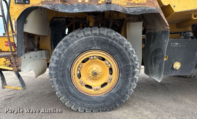 image for item DT0742 2010 Caterpillar 770 haul truck