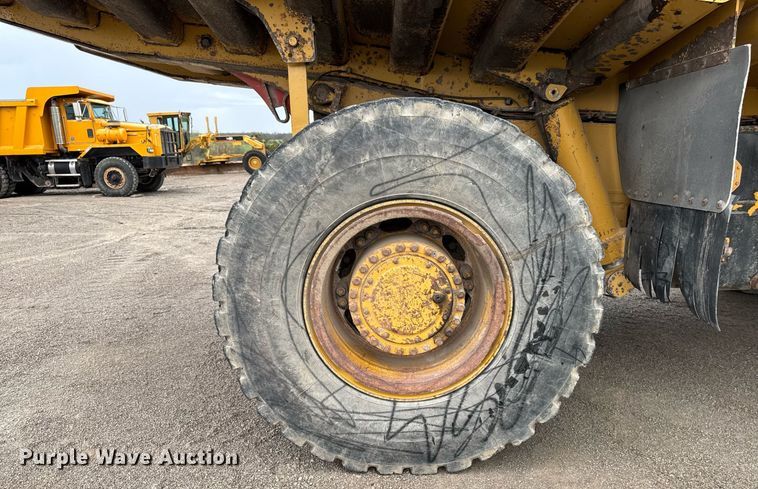 image for item DT0742 2010 Caterpillar 770 haul truck