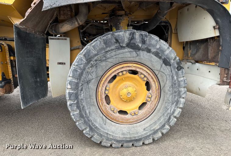 image for item DT0742 2010 Caterpillar 770 haul truck