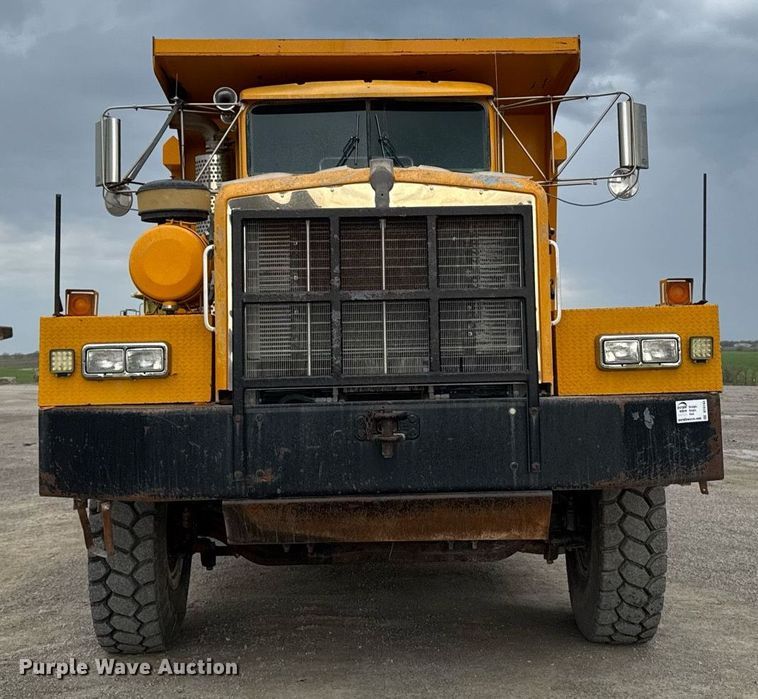 image for item DT0743 1999 Kenworth 540 haul truck