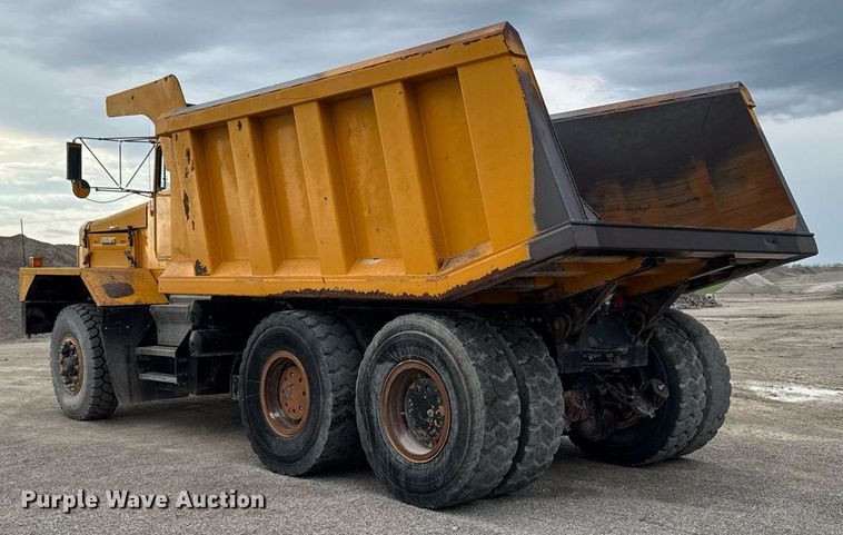 image for item DT0743 1999 Kenworth 540 haul truck