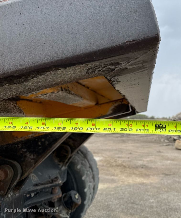 image for item DT0743 1999 Kenworth 540 haul truck