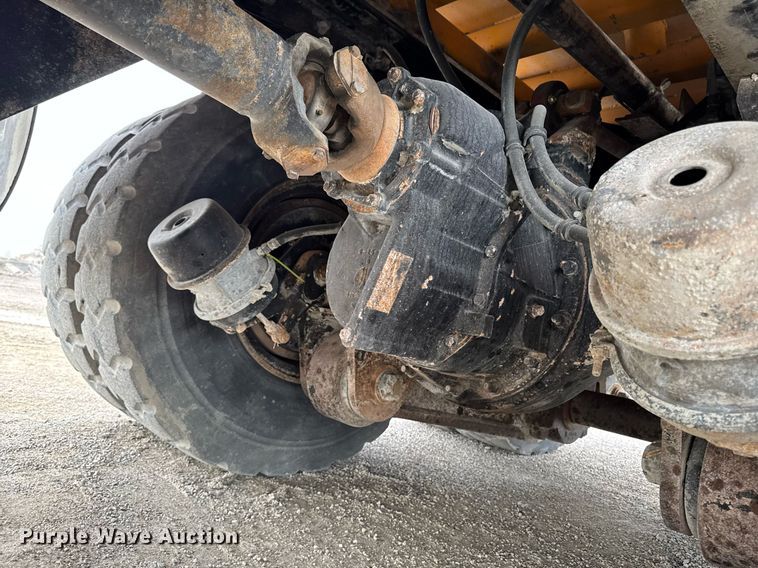 image for item DT0743 1999 Kenworth 540 haul truck