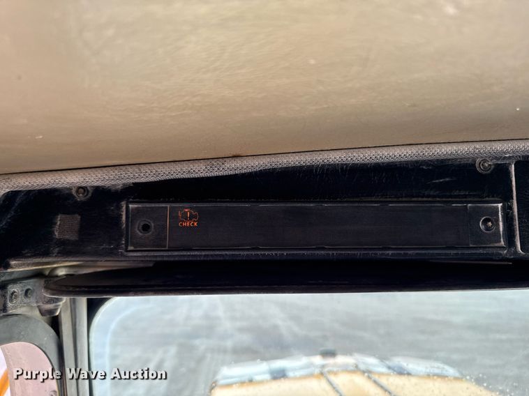 image for item DT0743 1999 Kenworth 540 haul truck