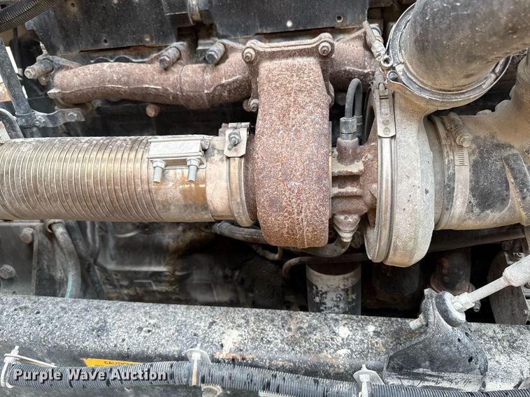 image for item DT0743 1999 Kenworth 540 haul truck