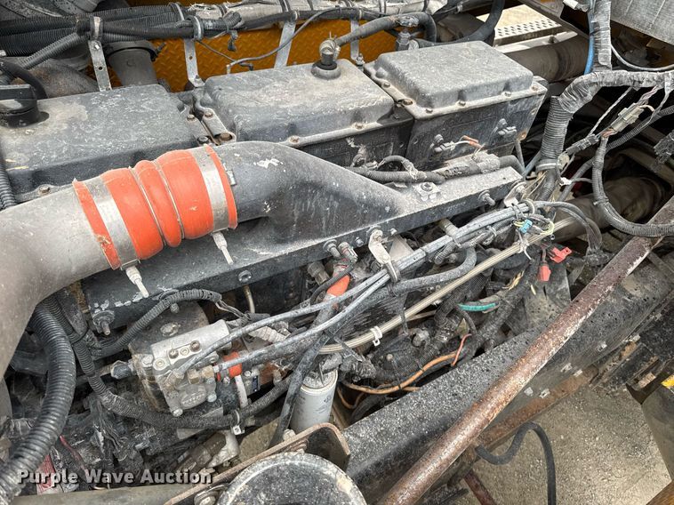 image for item DT0743 1999 Kenworth 540 haul truck