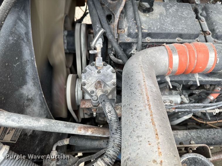 image for item DT0743 1999 Kenworth 540 haul truck