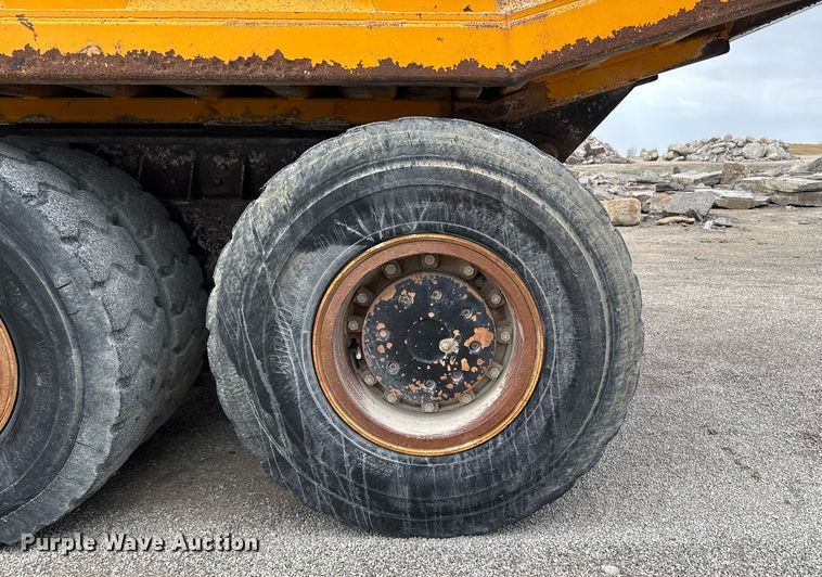 image for item DT0743 1999 Kenworth 540 haul truck