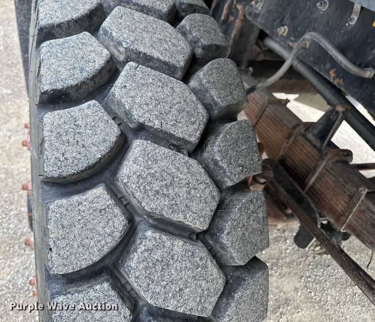 image for item DT0743 1999 Kenworth 540 haul truck