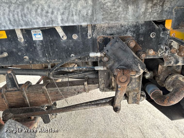 image for item DT0743 1999 Kenworth 540 haul truck