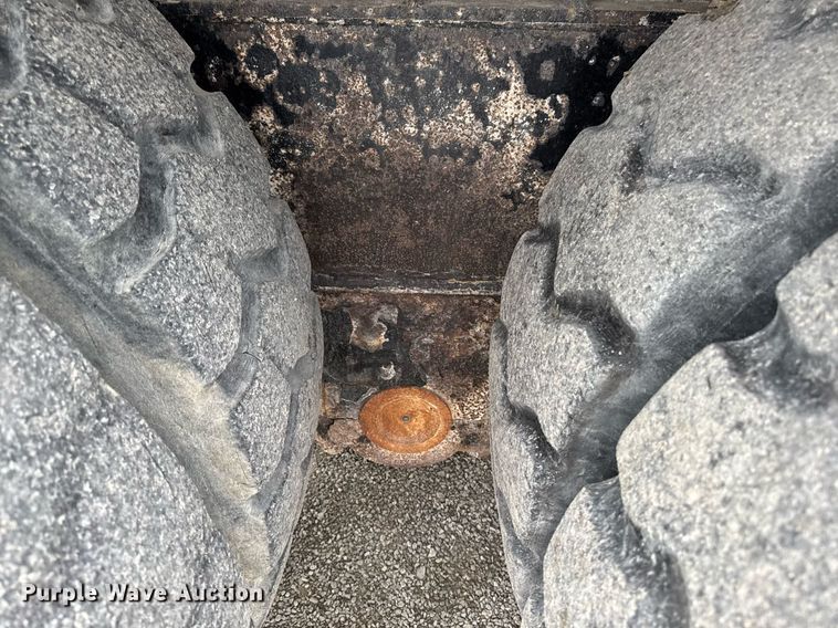 image for item DT0743 1999 Kenworth 540 haul truck