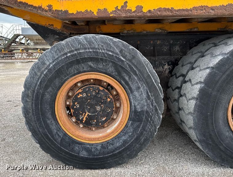 image for item DT0743 1999 Kenworth 540 haul truck