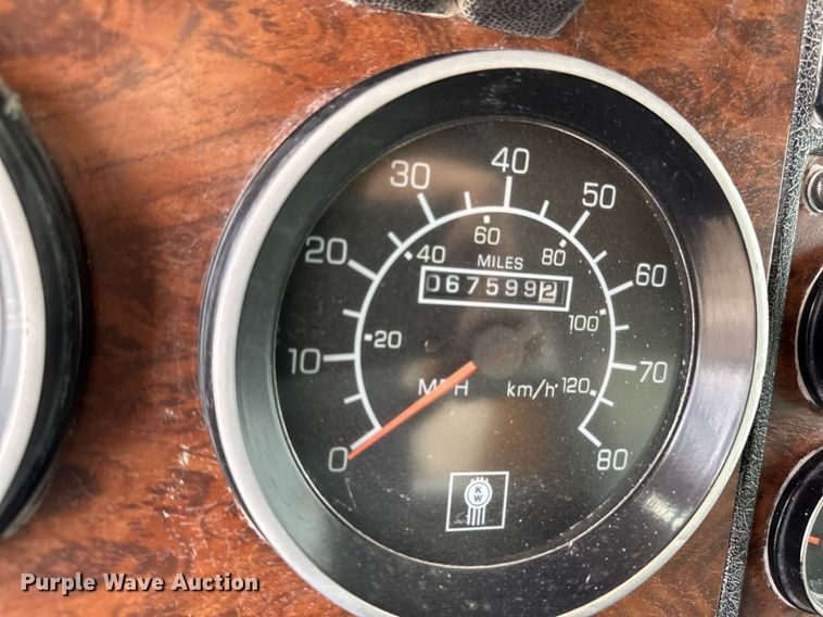 image for item DT0743 1999 Kenworth 540 haul truck