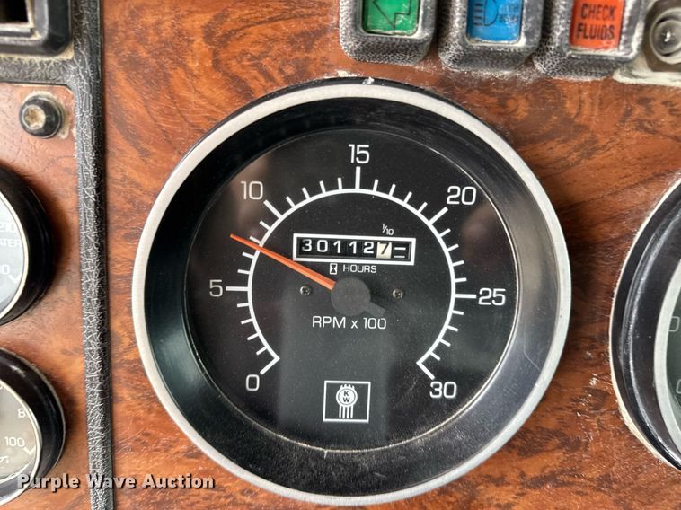 image for item DT0743 1999 Kenworth 540 haul truck