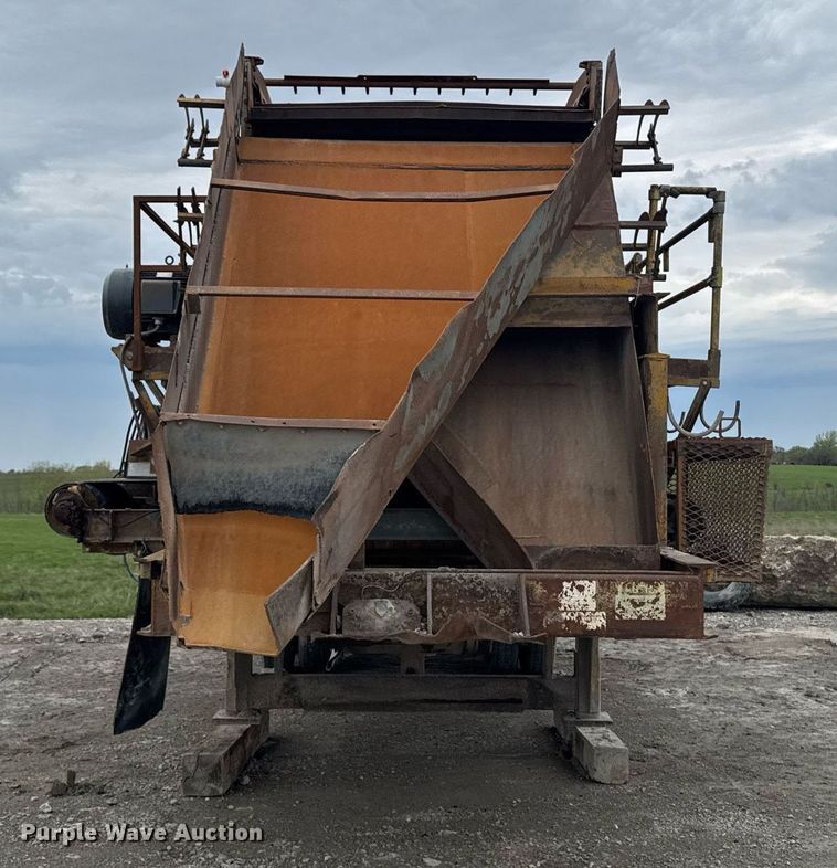 image for item DT0746 Cedarapids FSG6203-32 screed