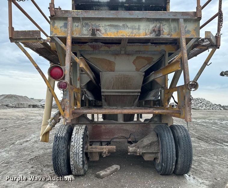 image for item DT0746 Cedarapids FSG6203-32 screed