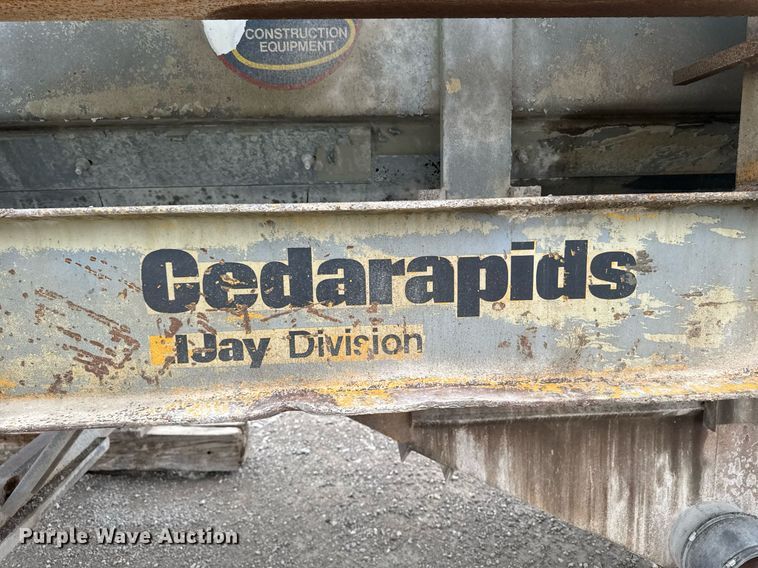 image for item DT0746 Cedarapids FSG6203-32 screed