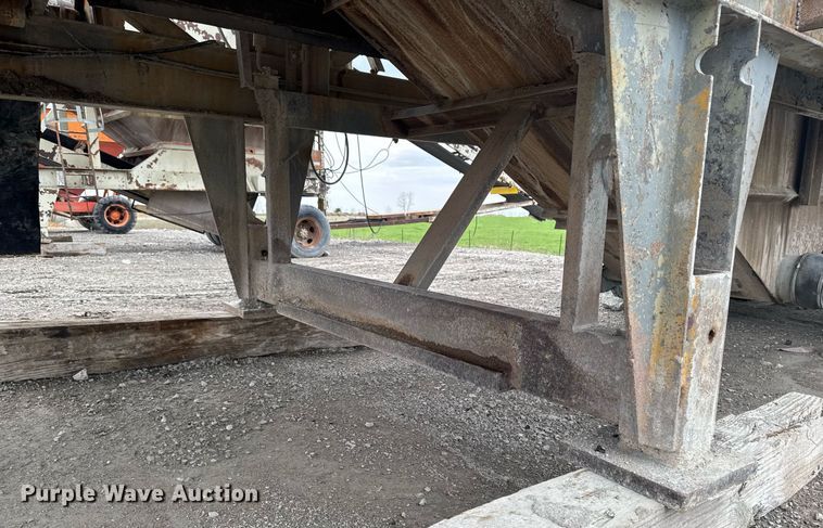 image for item DT0746 Cedarapids FSG6203-32 screed