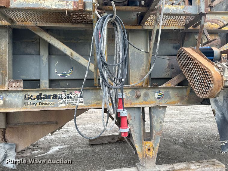 image for item DT0746 Cedarapids FSG6203-32 screed