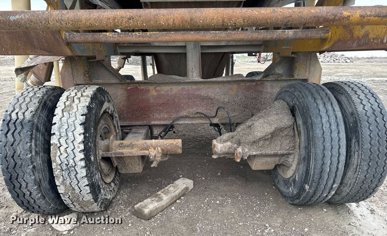 image for item DT0746 Cedarapids FSG6203-32 screed