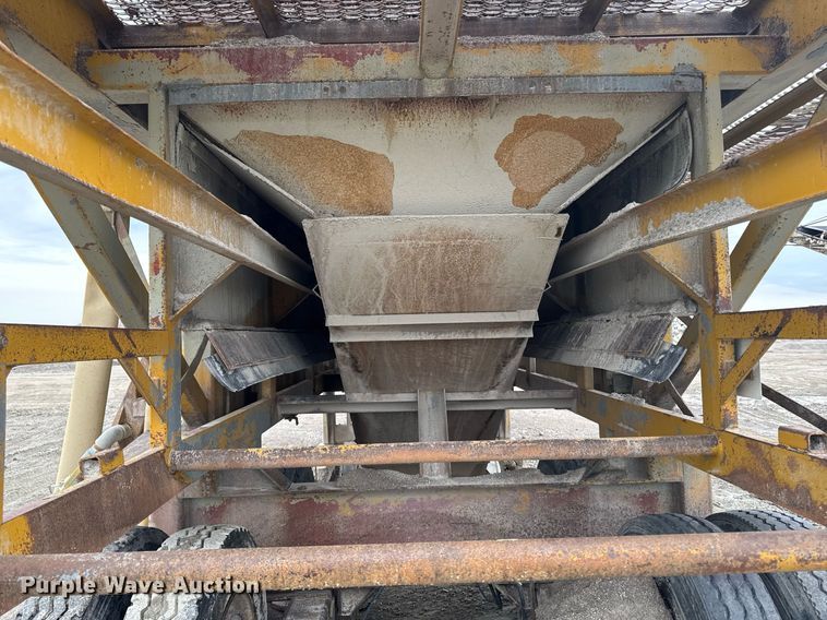 image for item DT0746 Cedarapids FSG6203-32 screed