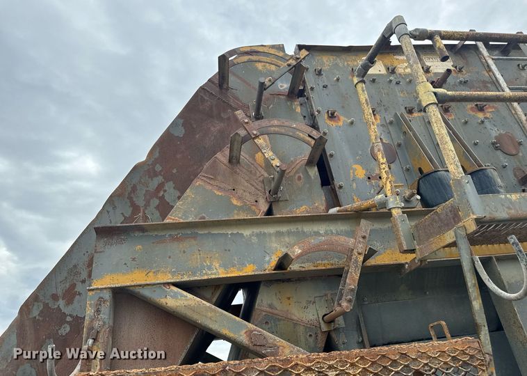 image for item DT0746 Cedarapids FSG6203-32 screed