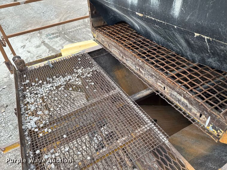 image for item DT0746 Cedarapids FSG6203-32 screed