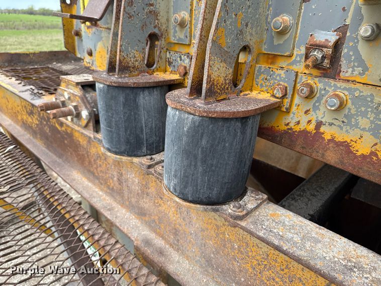 image for item DT0746 Cedarapids FSG6203-32 screed